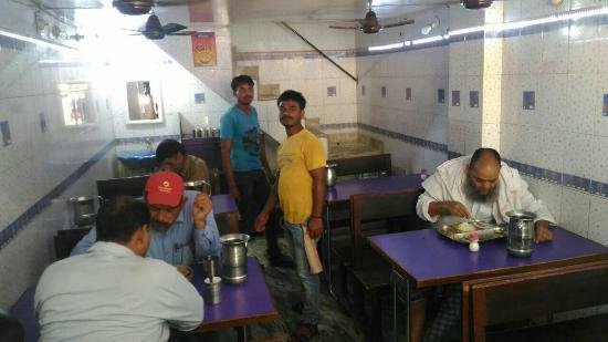 Shri Krishna Bhojnalaya